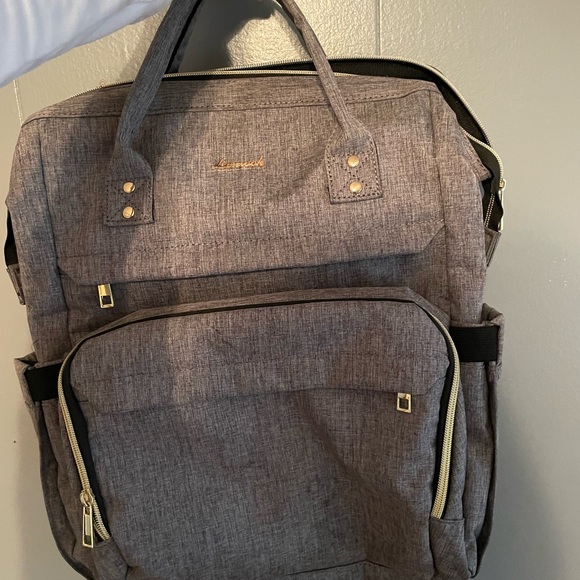 Loveland Diaper Bag with charging port - Picture 2 of 5